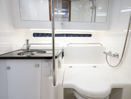 C11 T11 Interior-3545