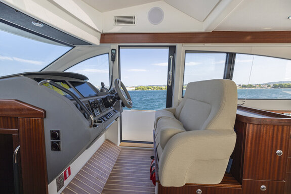 Nimbus_405_Flybridge_Q6A6716