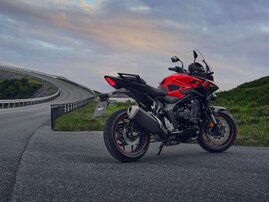 26YM 01 CB1000GT R380 GrandPrixRed aws 28