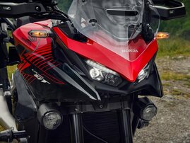 26YM 01 CB1000GT R380 GrandPrixRed aws 34