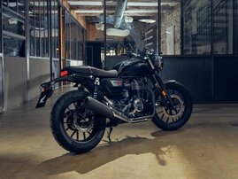 25YM 01 GB350S Studio Gunmetal Black Metallic NHC52 aws 014