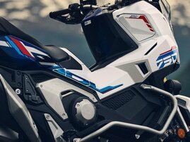26YM XADV SE NHB54P MAT PEARL GLARE WHITE aws 18