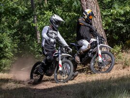 2026 Zero XB sahkomopo Action-002